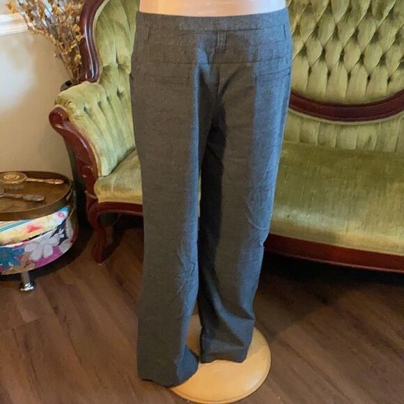 Tracy Evans-Limited. Grey, career pants. Juniors 9. - Picture 6 of 6
